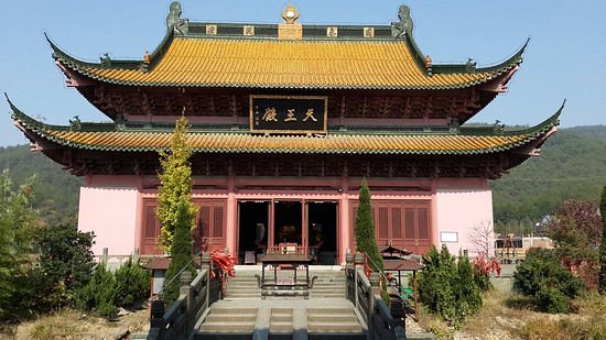 Yiwu Shuanglin Temple image