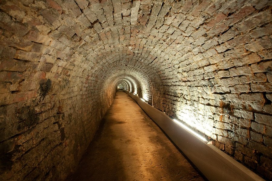 Victoria Tunnel image