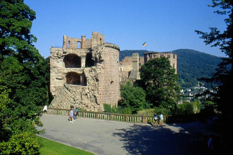 Dicker Turm (Schloss) image