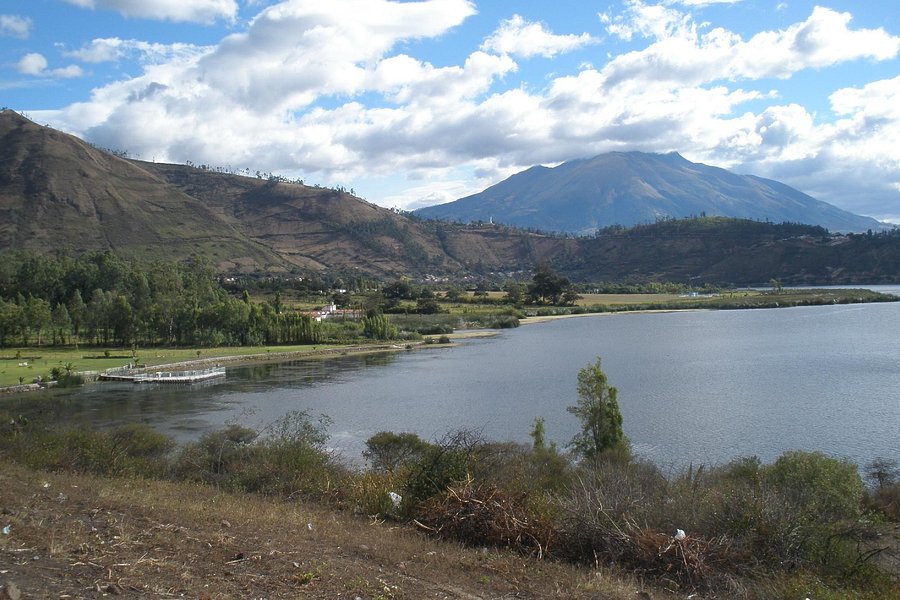 Laguna de Yahuarcocha image