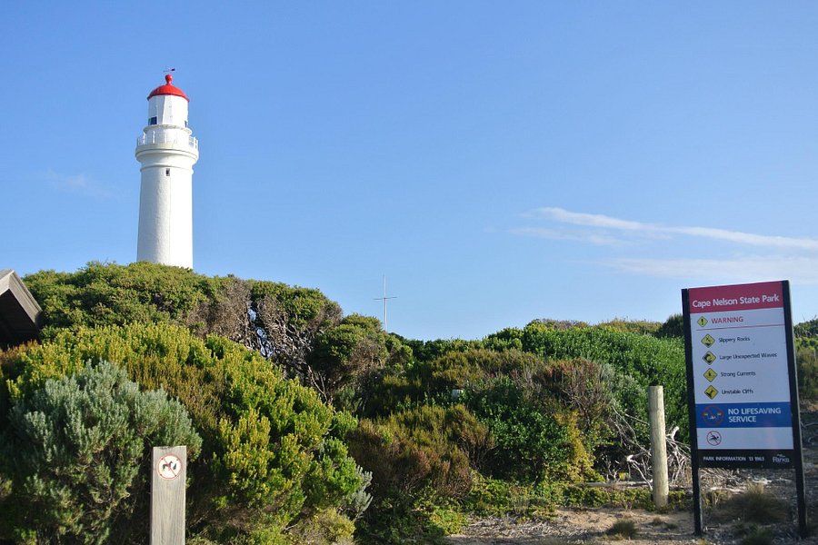 Cape Nelson lighthouse image