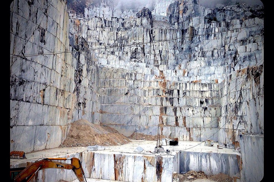 Marble Caves of Carrara image