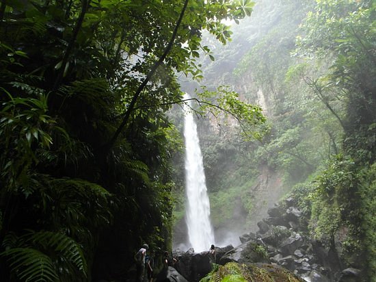 Sari-Sari Waterfall image