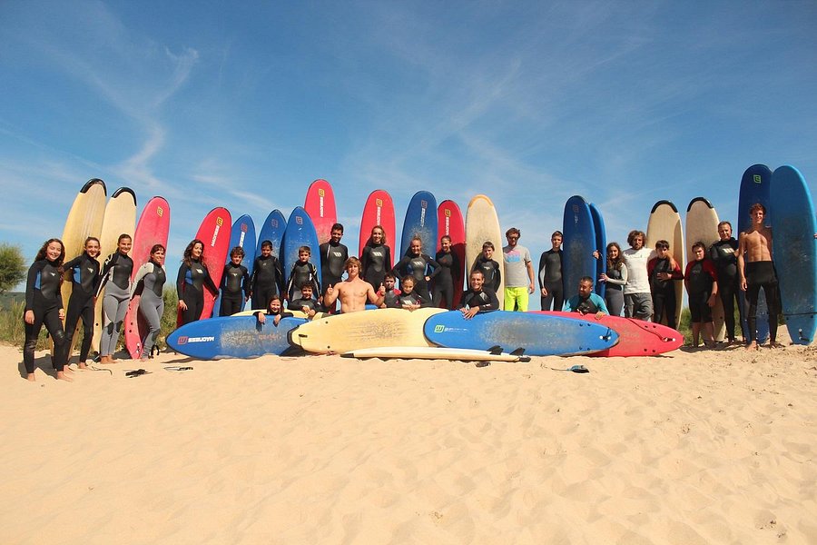 Escuela de Surf Ris image