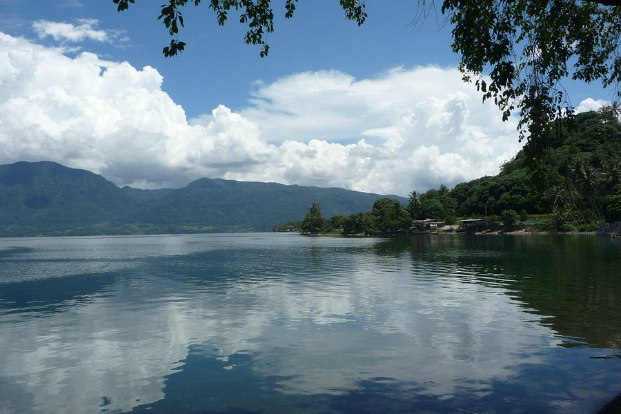 Lake Singkarak image