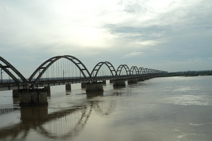 Rajahmundry Godavari Bridge image