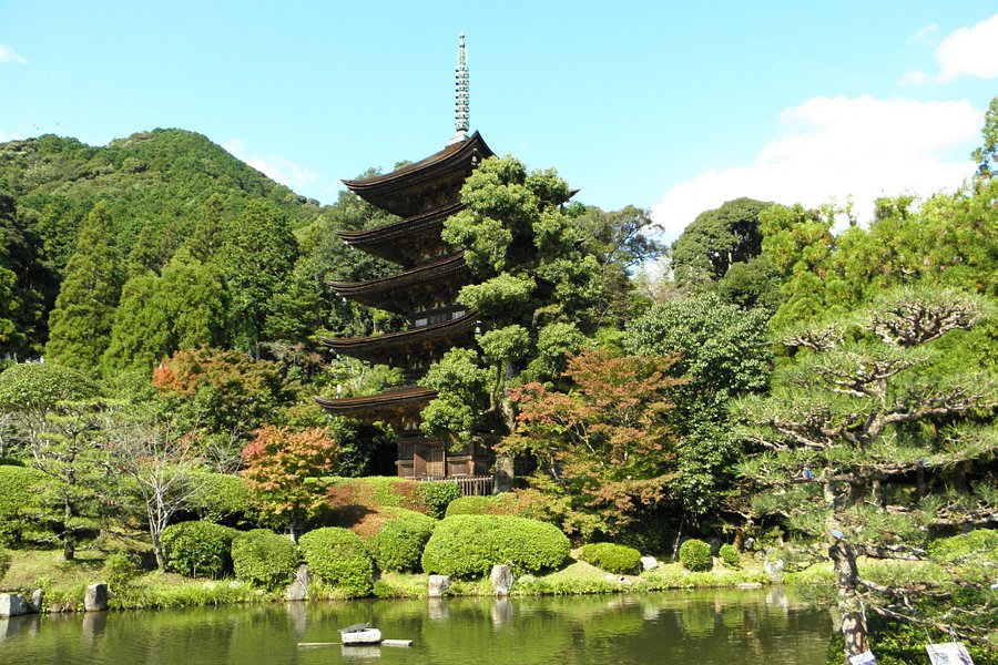 Ruriko Temple Five-Story Pagoda image