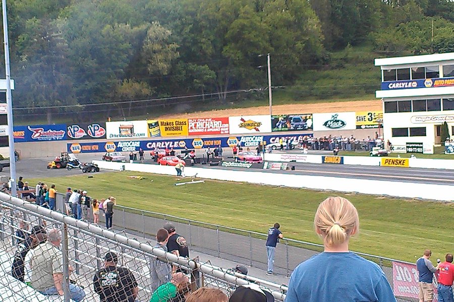 Maple Grove Raceway image
