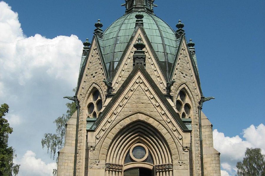 Juselius Mausoleum image