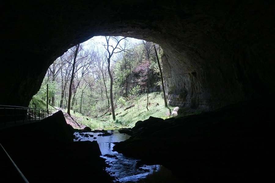 Smallin Civil War Cave image