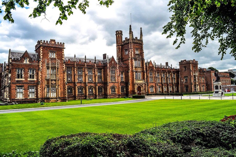 Queen's University image