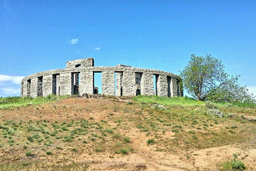 Stonehenge Memorial image