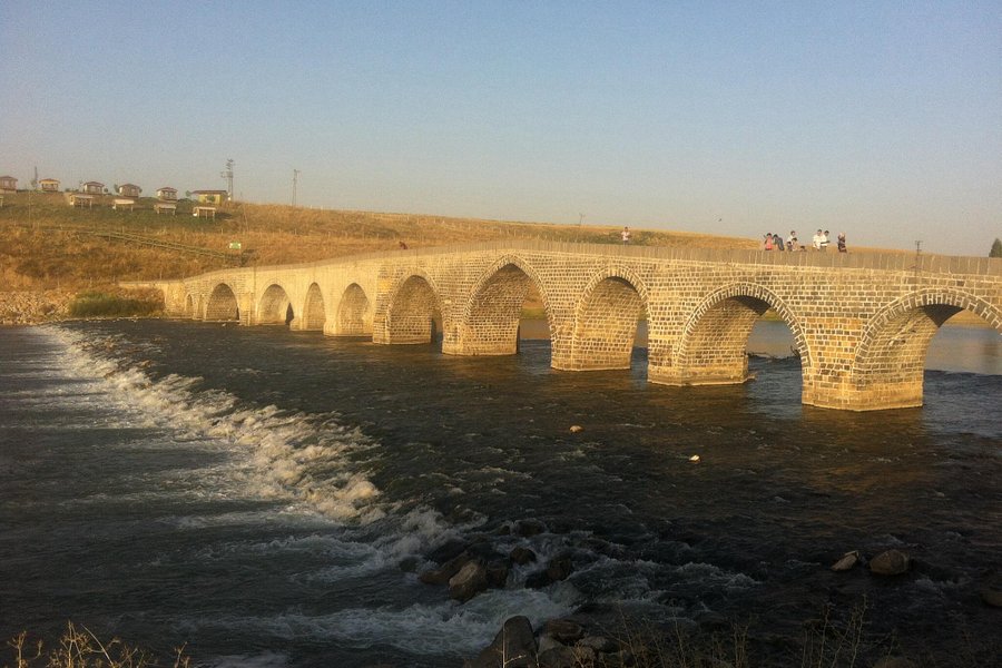 Tarihi Murat Bridge image