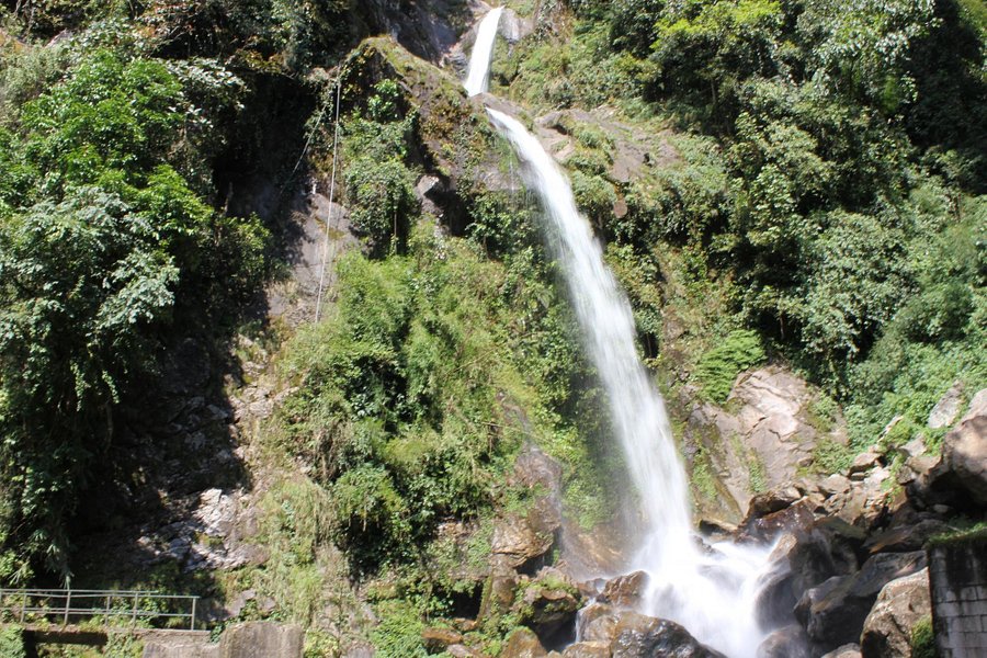 Seven Sisters Waterfalls image