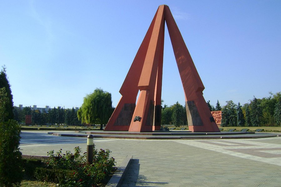 Victory Memorial and Eternal Flame image