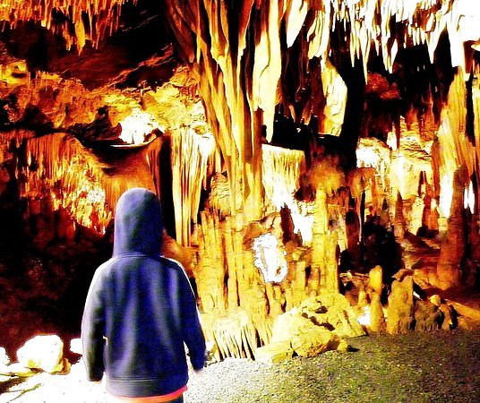 Grottoes and Grand Caverns image