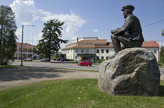Väinö Kataja Statue image