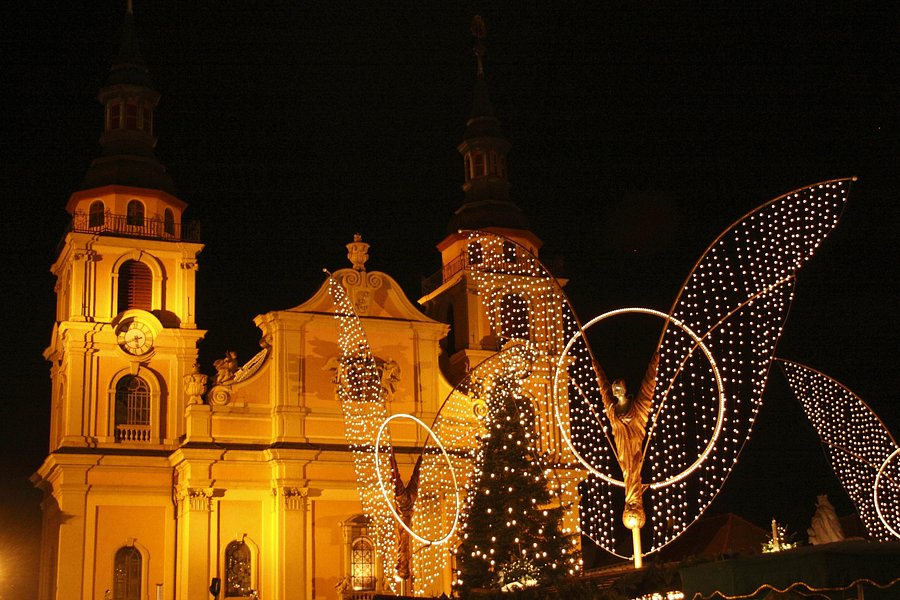 Baroque Christmas Market image
