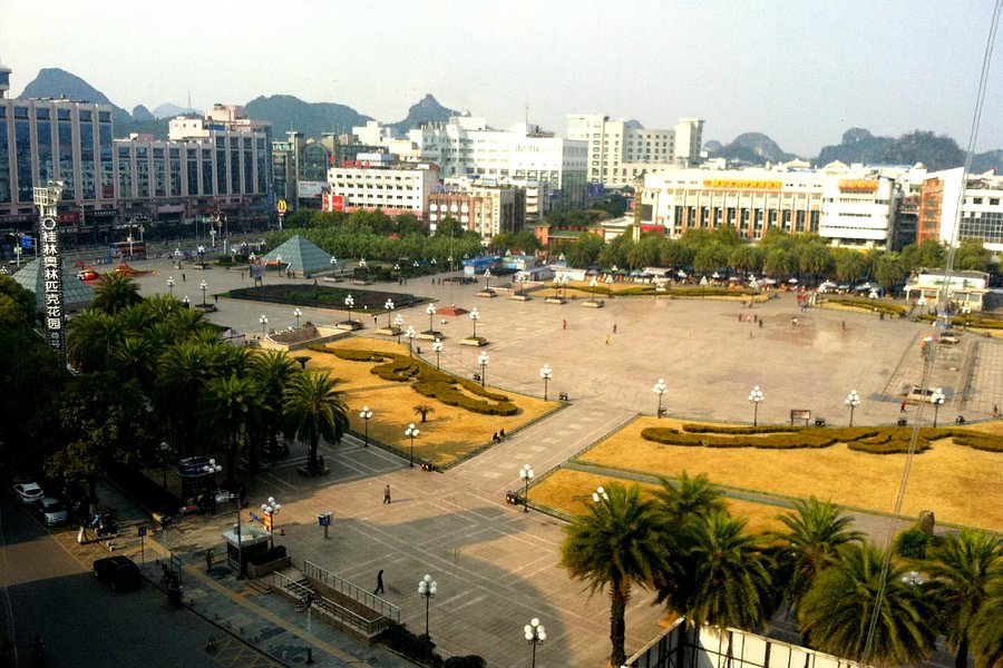 Guilin Central Square image