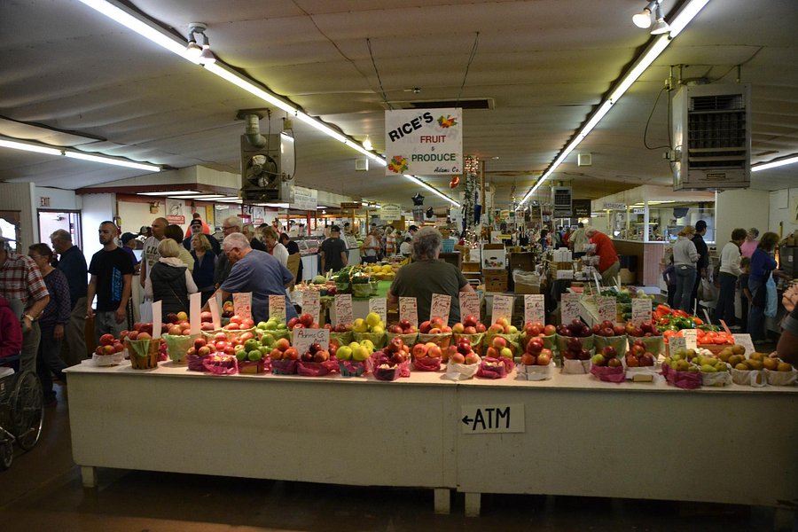 Root's Country Market & Auction image