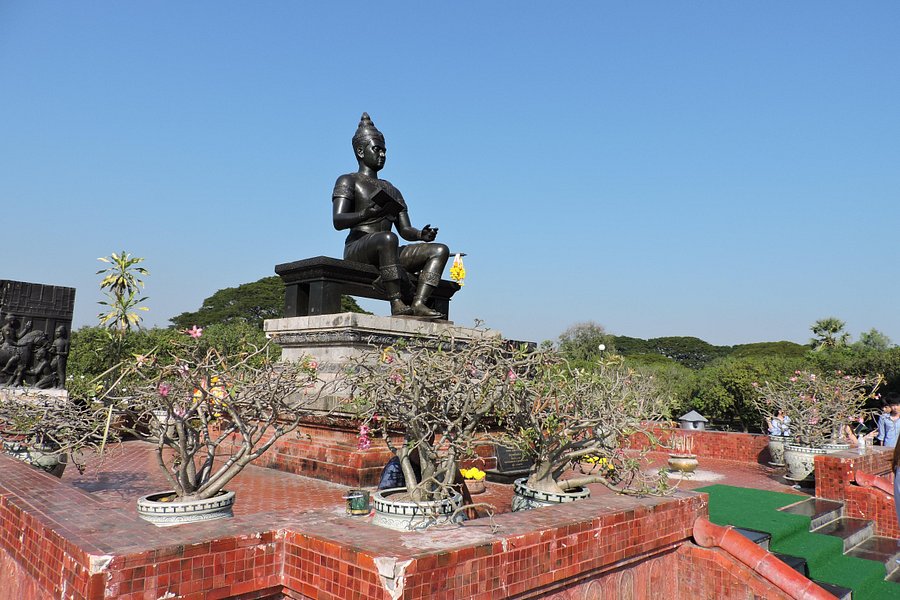 King Ram Khamhaeng Monument image