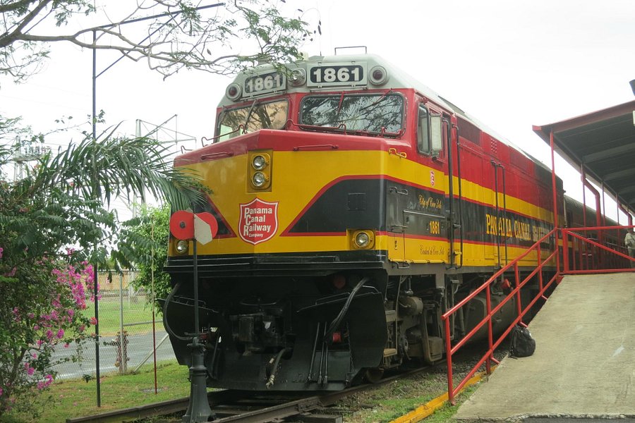 Panama Canal Railway image