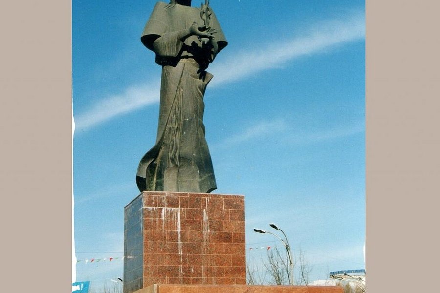 Ferdowsi Statue image