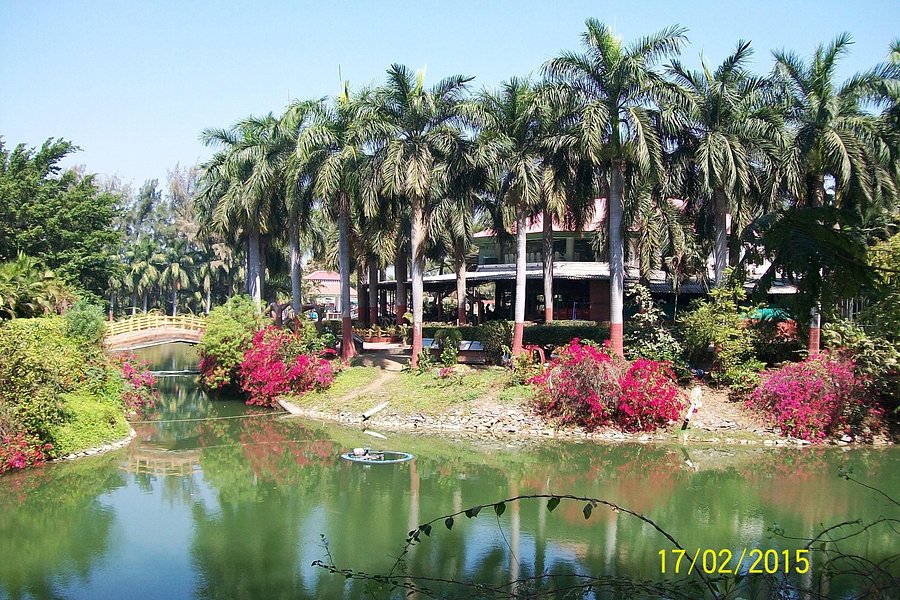 Mirasol Lake Garden image