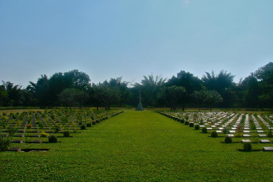 Thanbyuzayat War Cemetery image