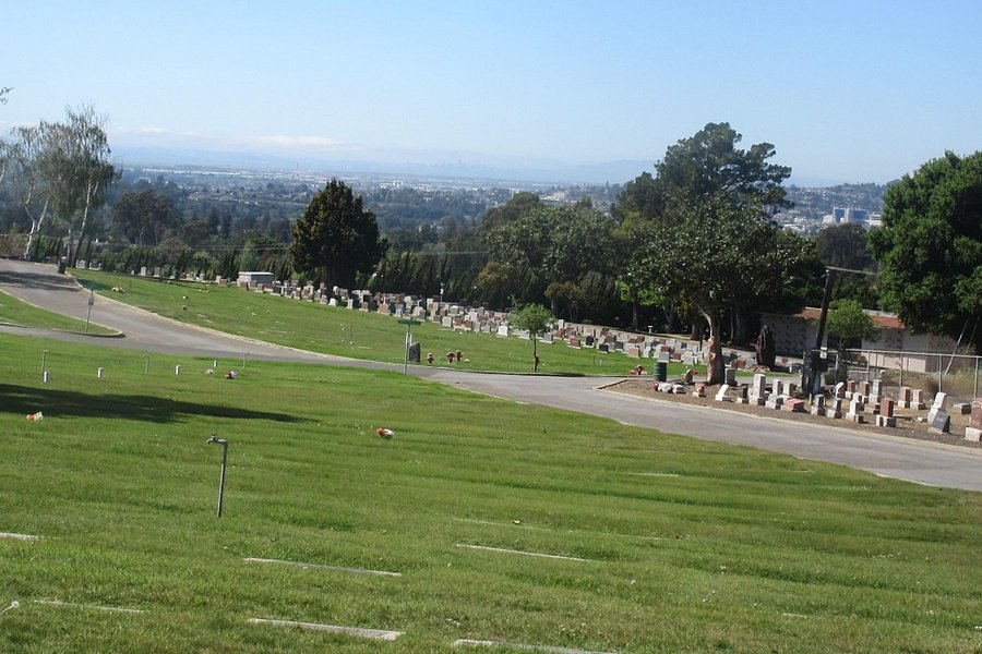 Lone Tree Cemetery image