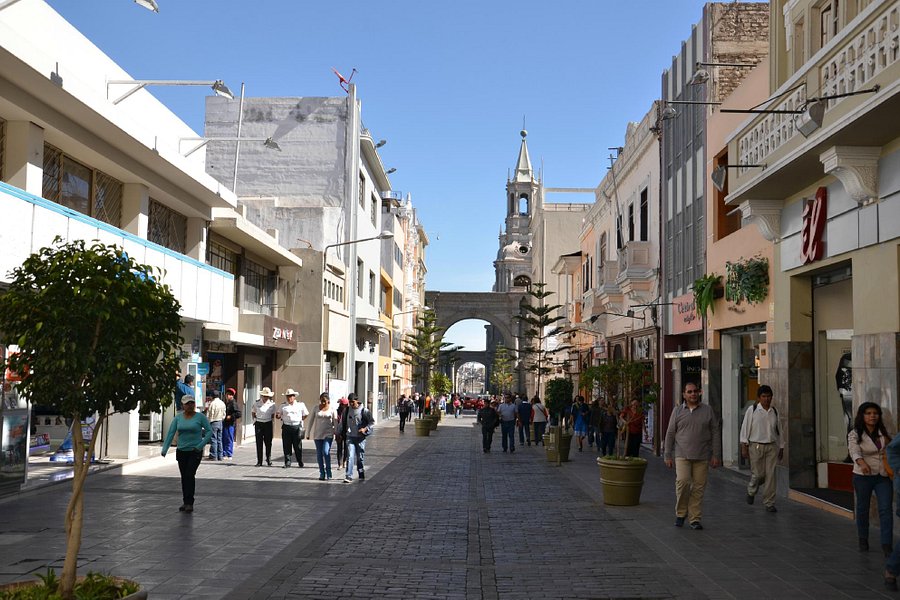 Calle Mercaderes image
