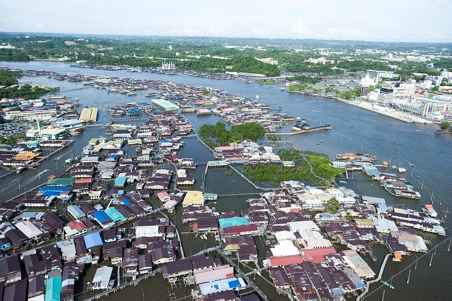 Kampong Ayer - Venice of East image