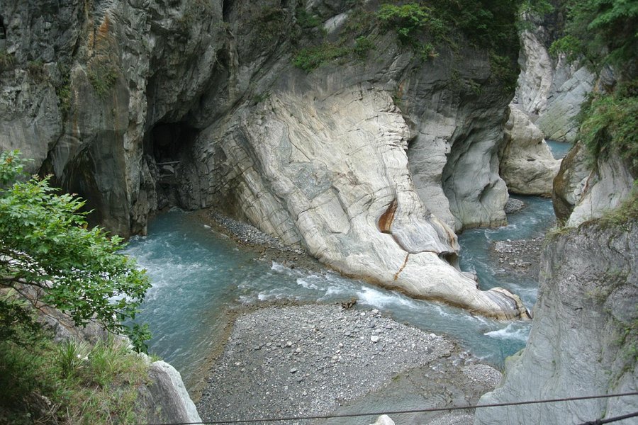 Baiyang Waterfall image
