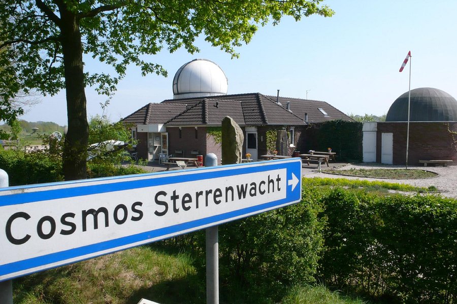 Cosmos Sterrenwacht en Planetarium image