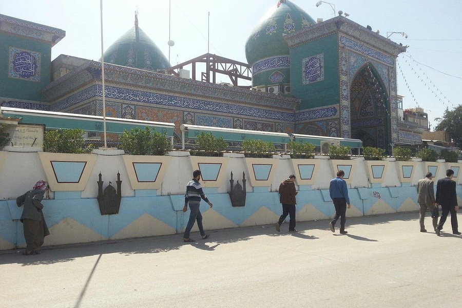Al-Mukhayam Shrine image