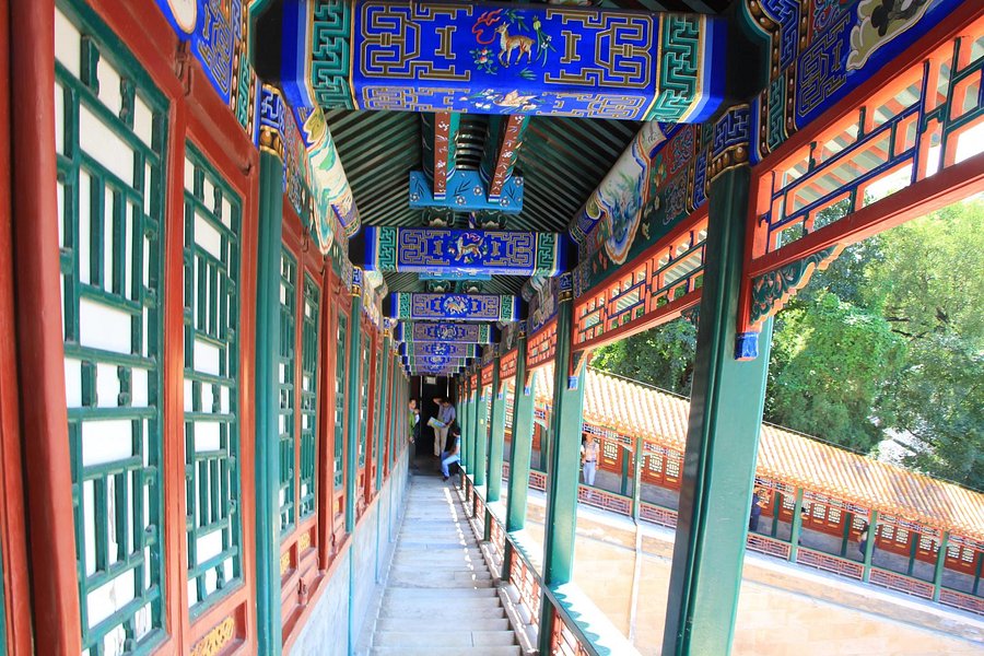 Long Corridor at the Summer Palace image