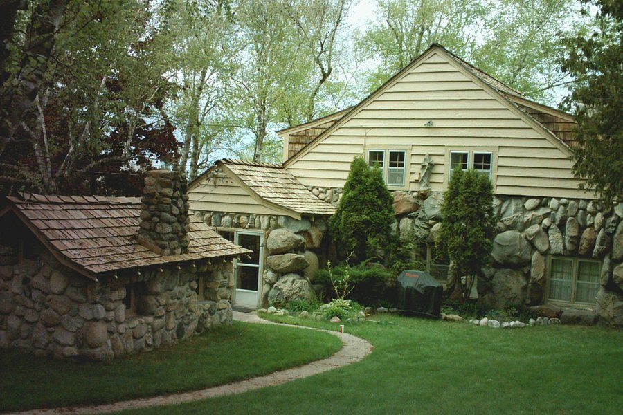 Boulder Manor image