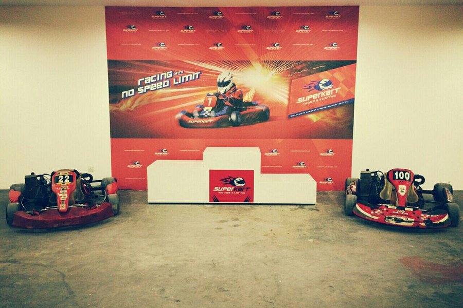 Superkart Indoor Karting image