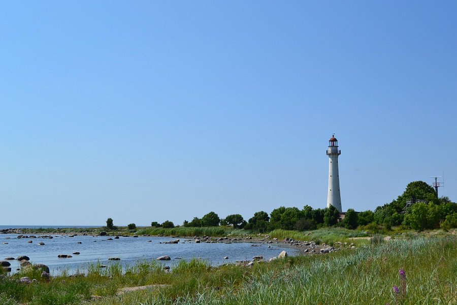 Kihnu lighthouse image