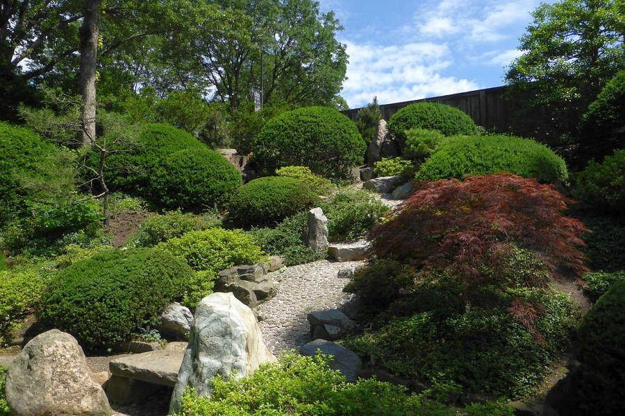 Cleveland Botanical Garden image