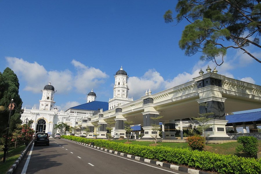 Sultan Abu Bakar State Mosque image