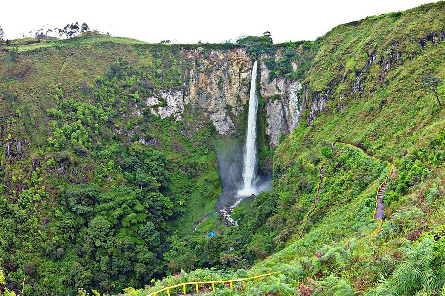 Sipiso Piso Waterfall image
