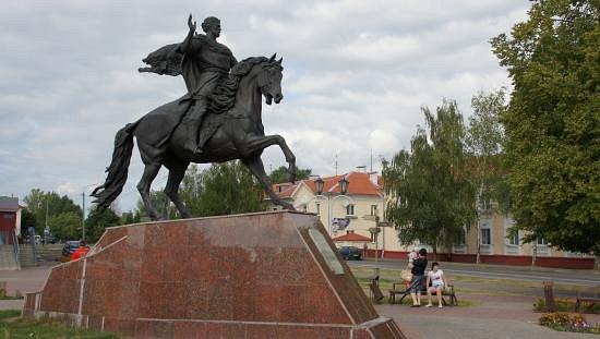 Monument to Vseslav Charodey image