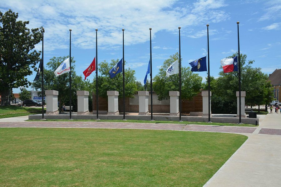 Hopkins County Veterans Memorial image