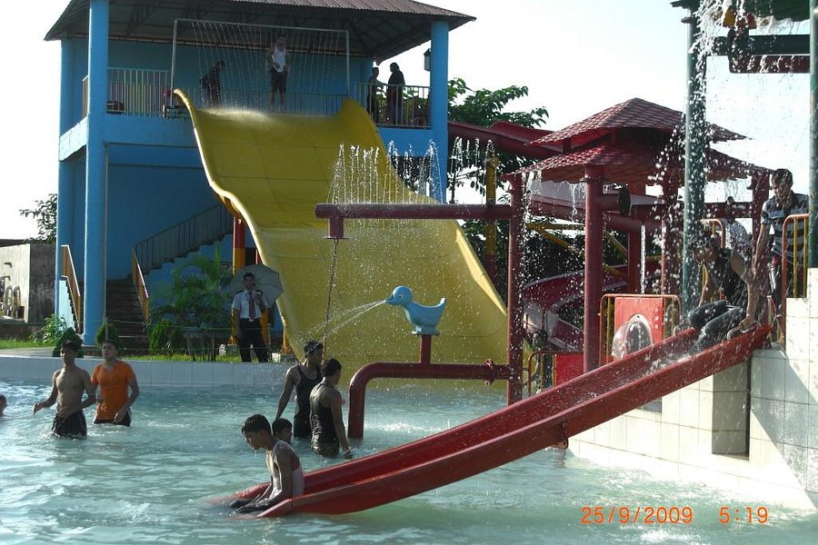 Dreamland Amusement Park image