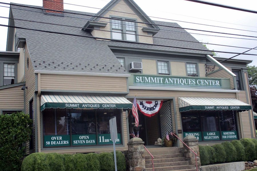 The Summit Antiques Center image