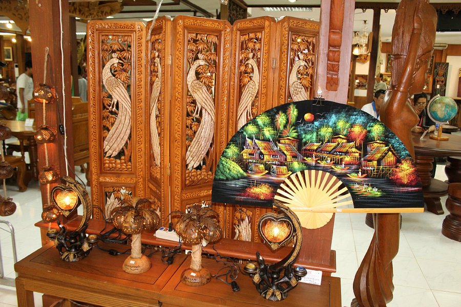 Royal Thai Handicraft Center Company image