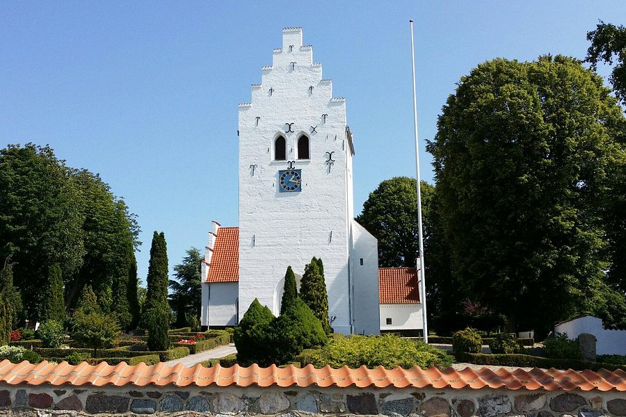 Dalby Kirke image
