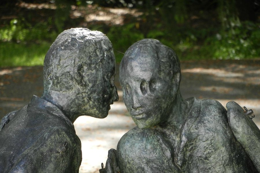 Sculpture Garden Clingenbosch image