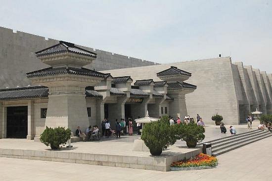 Tomb of Emperor Jingdi (Hanyangling) image